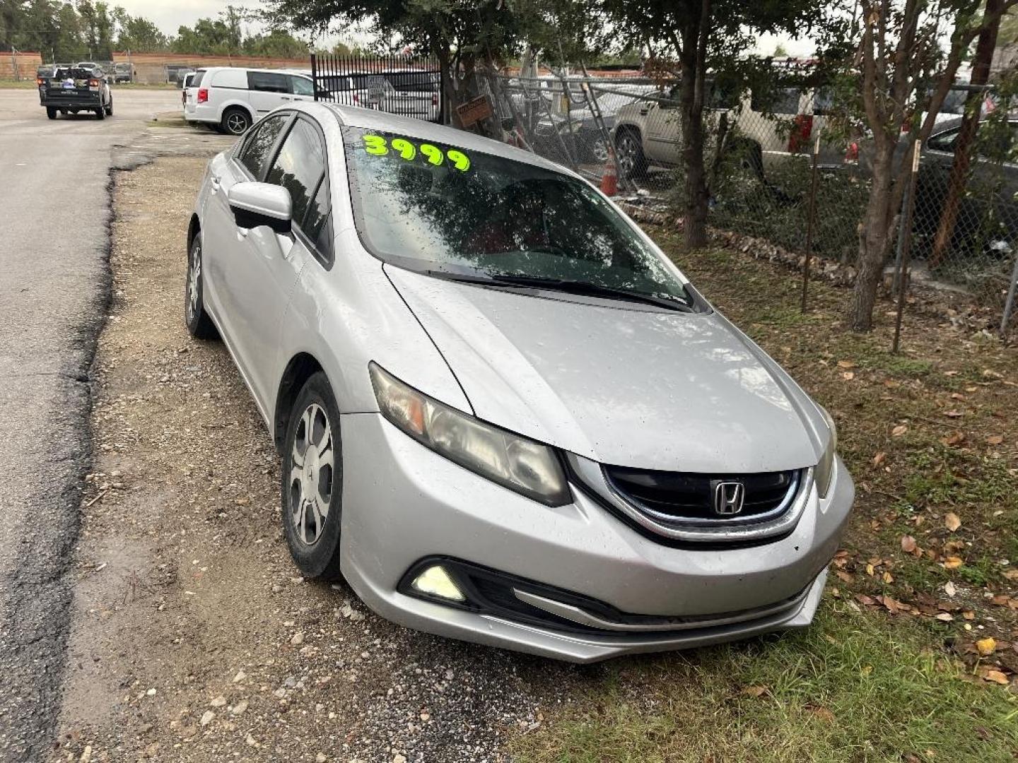 2014 GRAY HONDA CIVIC HYBRID CVT (19XFB4F29EE) with an 1.3L L4 SOHC 8V HYBRID engine, AUTOMATIC transmission, located at 2303 West Mt. Houston, Houston, 77038, (281) 507-3956, 29.771597, -95.339569 - Photo#4