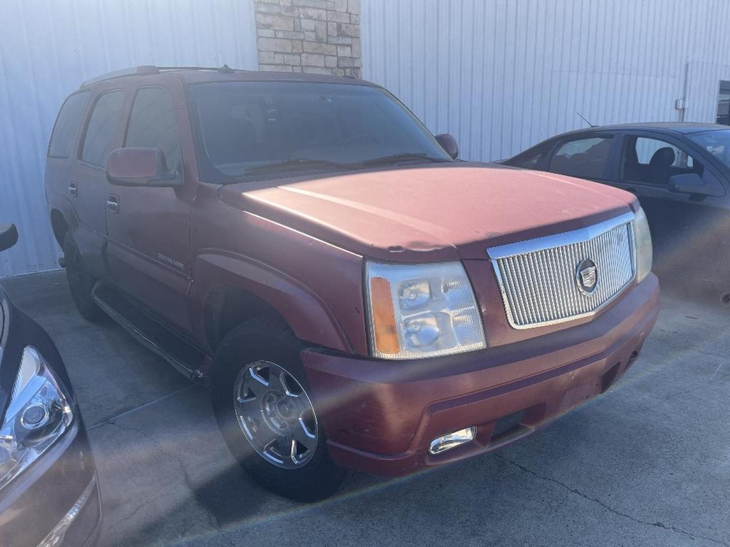 2003 RED CADILLAC ESCALADE AWD (1GYEK63N93R) with an 6.0L V8 OHV 16V engine, AUTOMATIC transmission, located at 2303 West Mt. Houston, Houston, 77038, (281) 507-3956, 29.771597, -95.339569 - Photo#5