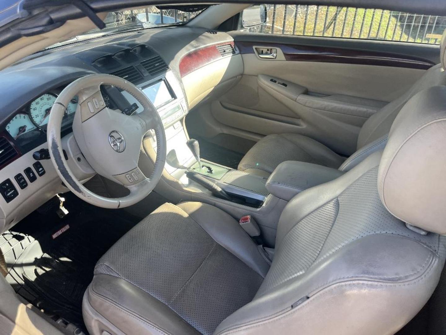 2004 BLACK TOYOTA CAMRY SOLARA SE Convertible (4T1FA38P24U) with an 3.3L V6 DOHC 24V engine, AUTOMATIC transmission, located at 2303 West Mt. Houston, Houston, 77038, (281) 507-3956, 29.771597, -95.339569 - Photo#2