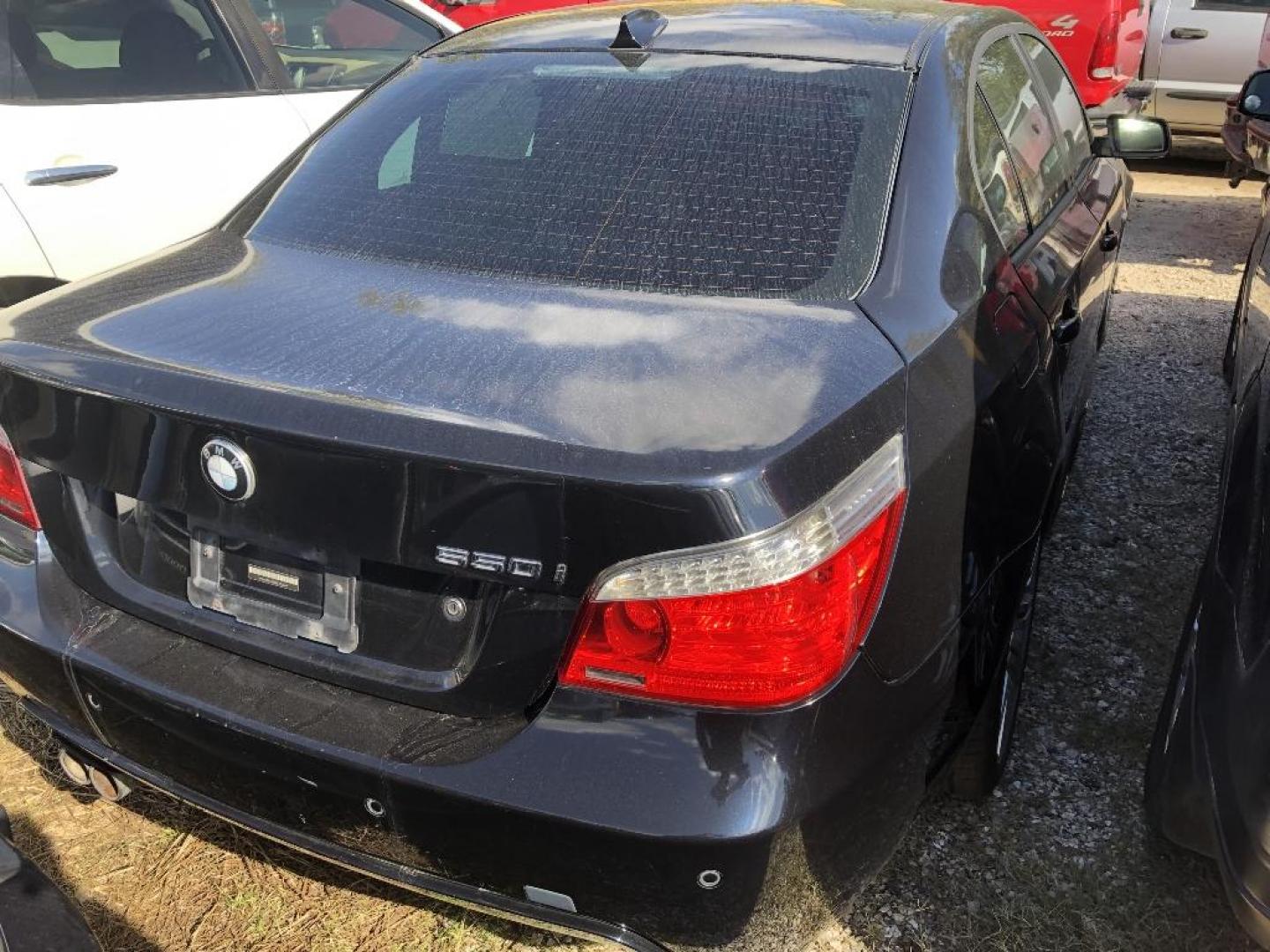 2008 BLACK BMW 5-SERIES 550i (WBANW53568C) with an 4.8L V8 DOHC 32V engine, AUTOMATIC transmission, located at 2303 West Mt. Houston, Houston, 77038, (281) 507-3956, 29.771597, -95.339569 - Photo#4