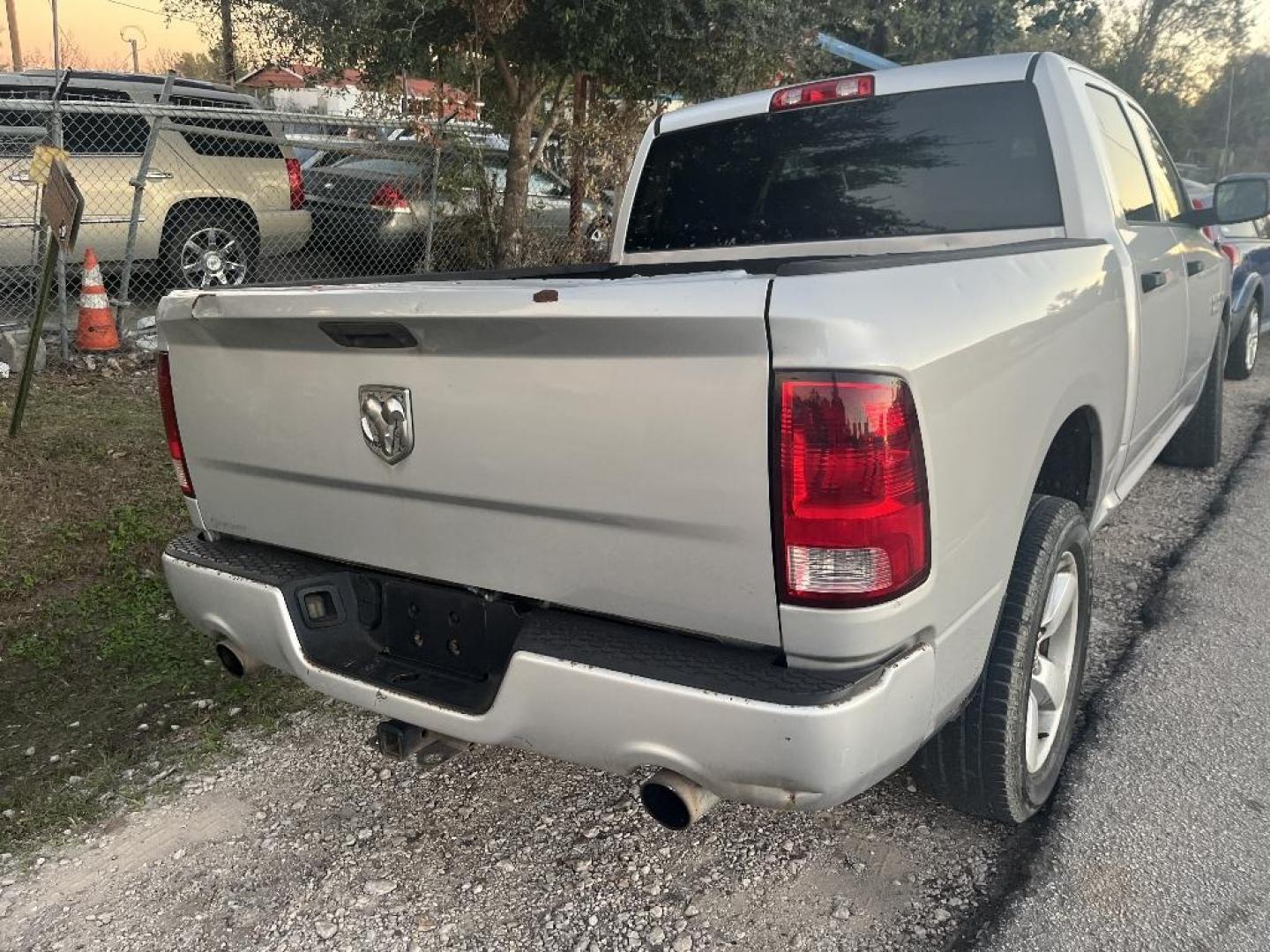 2014 GRAY RAM 1500 Tradesman/Express Crew Cab SWB 2WD (1C6RR6KT4ES) with an 5.7L V8 OHV 16V engine, AUTOMATIC transmission, located at 2303 West Mt. Houston, Houston, 77038, (281) 507-3956, 29.771597, -95.339569 - Photo#5