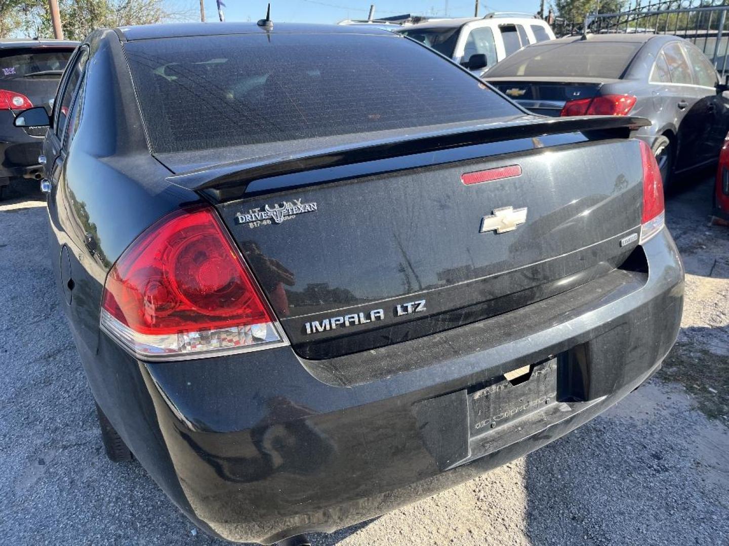 2016 BLACK CHEVROLET IMPALA LIMITED LTZ Fleet (2G1WC5E37G1) with an 3.6L V6 DOHC 16V FFV engine, AUTOMATIC transmission, located at 2303 West Mt. Houston, Houston, 77038, (281) 507-3956, 29.771597, -95.339569 - Photo#1