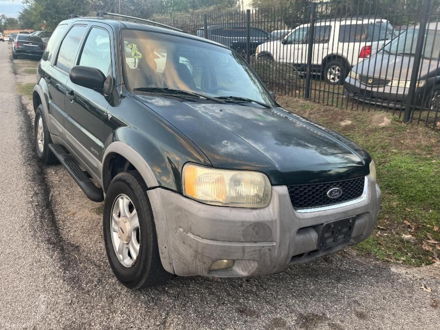 2001 GREEN FORD ESCAPE XLT 2WD (1FMYU03181K) with an 3.0L V6 DOHC 24V engine, AUTOMATIC transmission, located at 2303 West Mt. Houston, Houston, 77038, (281) 507-3956, 29.771597, -95.339569 - Photo#0