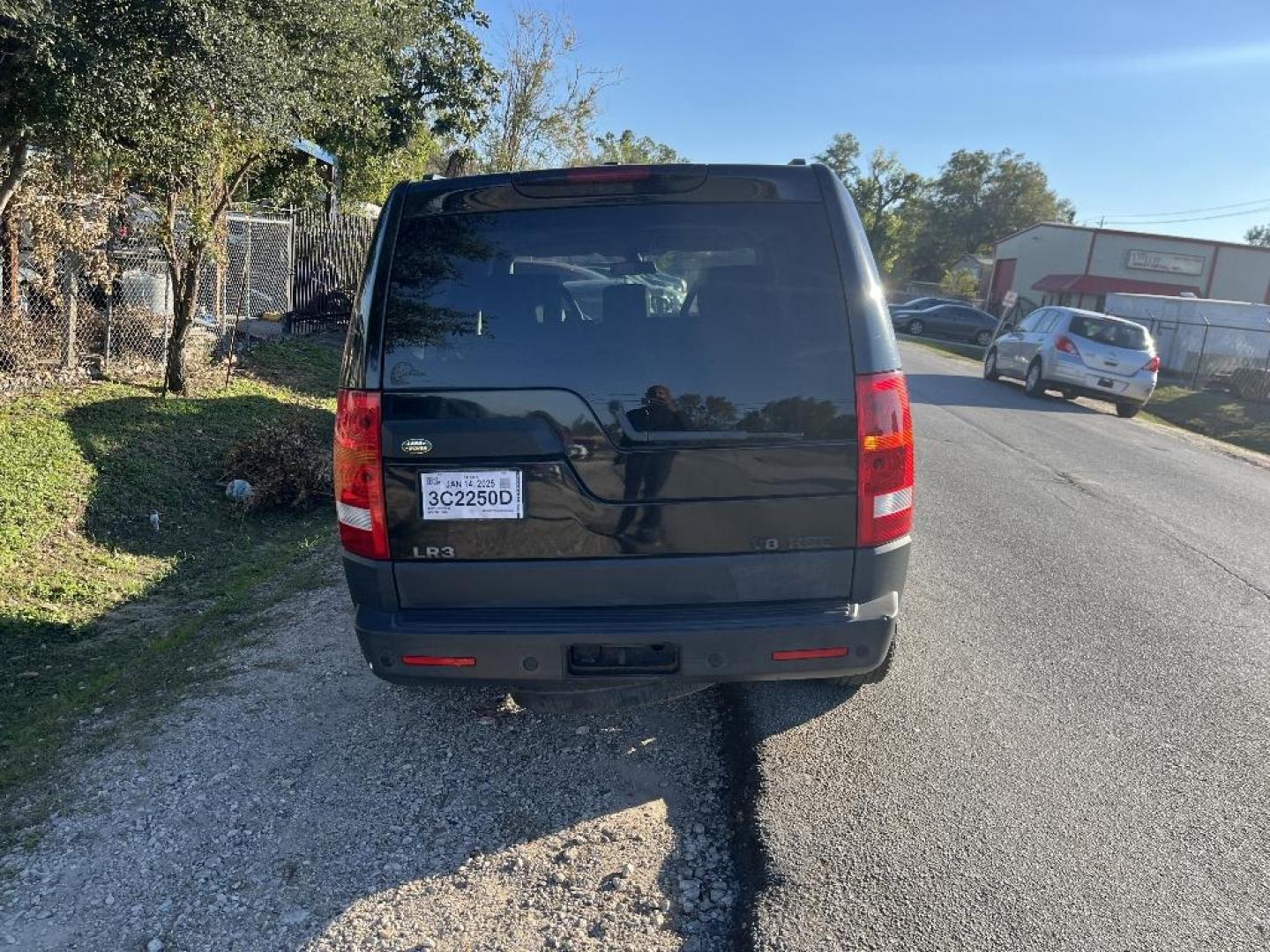 2006 BLACK LAND ROVER LR3 HSE (SALAG25416A) with an 4.4L V8 DOHC 32V engine, AUTOMATIC transmission, located at 2303 West Mt. Houston, Houston, 77038, (281) 507-3956, 29.771597, -95.339569 - Photo#1