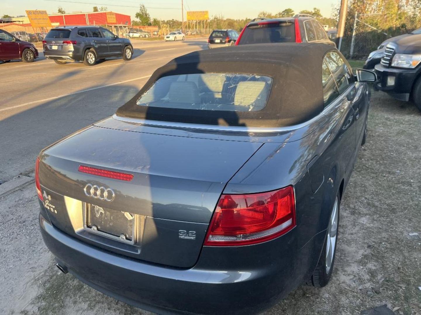 2008 GRAY AUDI A4 3.2 Cabriolet quattro with Tiptronic (WAUDH48HX8K) with an 3.1L V6 DOHC 24V engine, AUTOMATIC transmission, located at 2303 West Mt. Houston, Houston, 77038, (281) 507-3956, 29.771597, -95.339569 - Photo#2