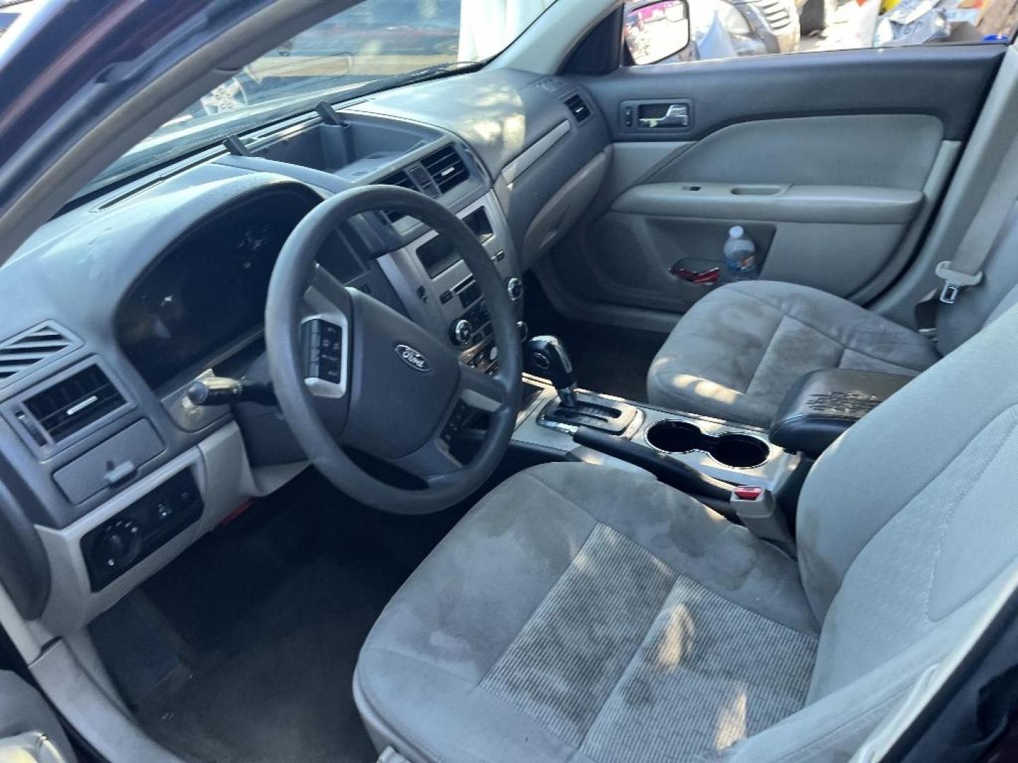 2011 MAROON FORD FUSION V6 SE (3FAHP0HG0BR) with an 3.0L V6 DOHC 24V engine, AUTOMATIC transmission, located at 2303 West Mt. Houston, Houston, 77038, (281) 507-3956, 29.771597, -95.339569 - Photo#4