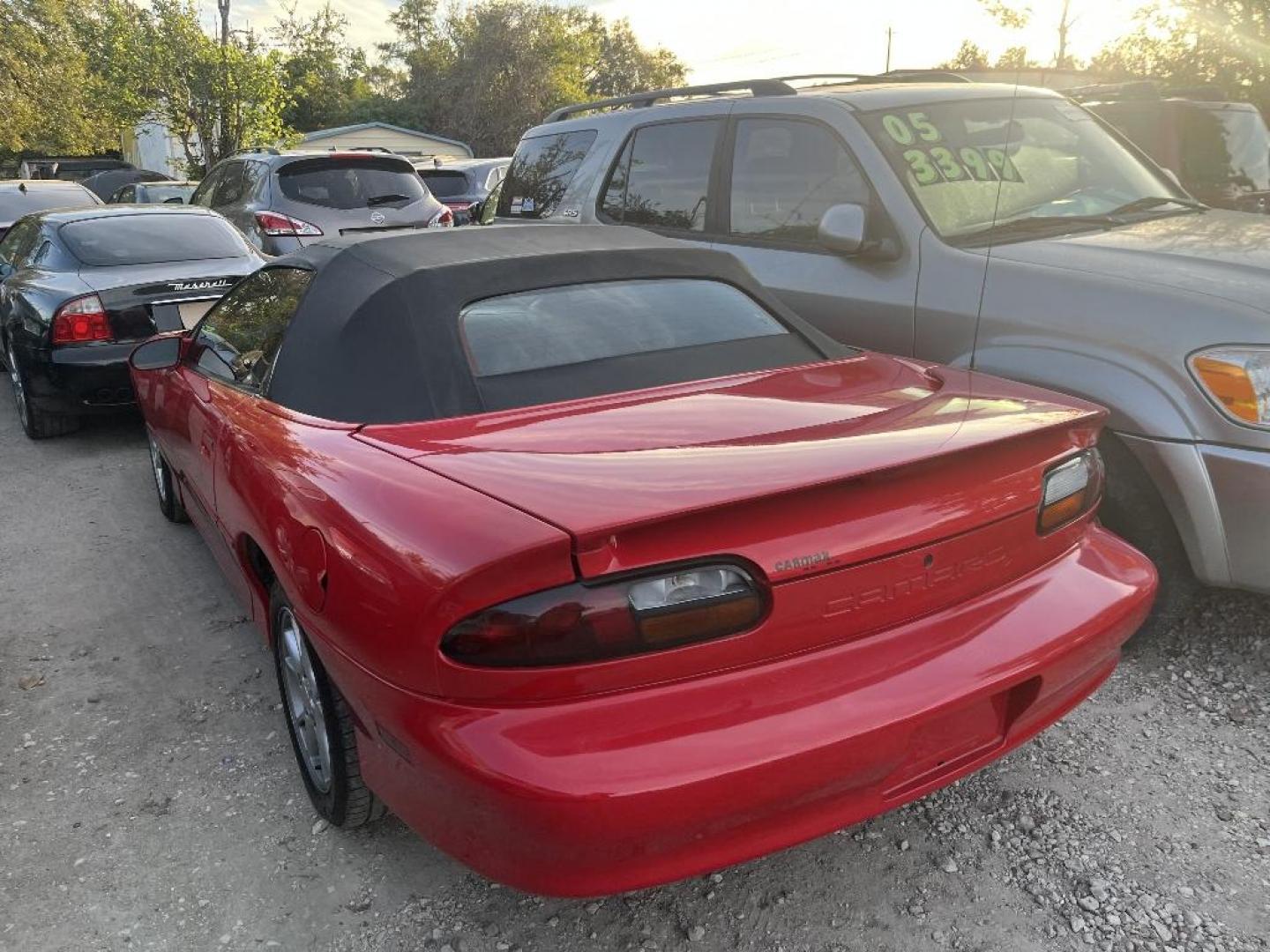 2002 RED CHEVROLET CAMARO Convertible (2G1FP32K622) with an 3.8L V6 OHV 12V engine, AUTOMATIC transmission, located at 2303 West Mt. Houston, Houston, 77038, (281) 507-3956, 29.771597, -95.339569 - Photo#2