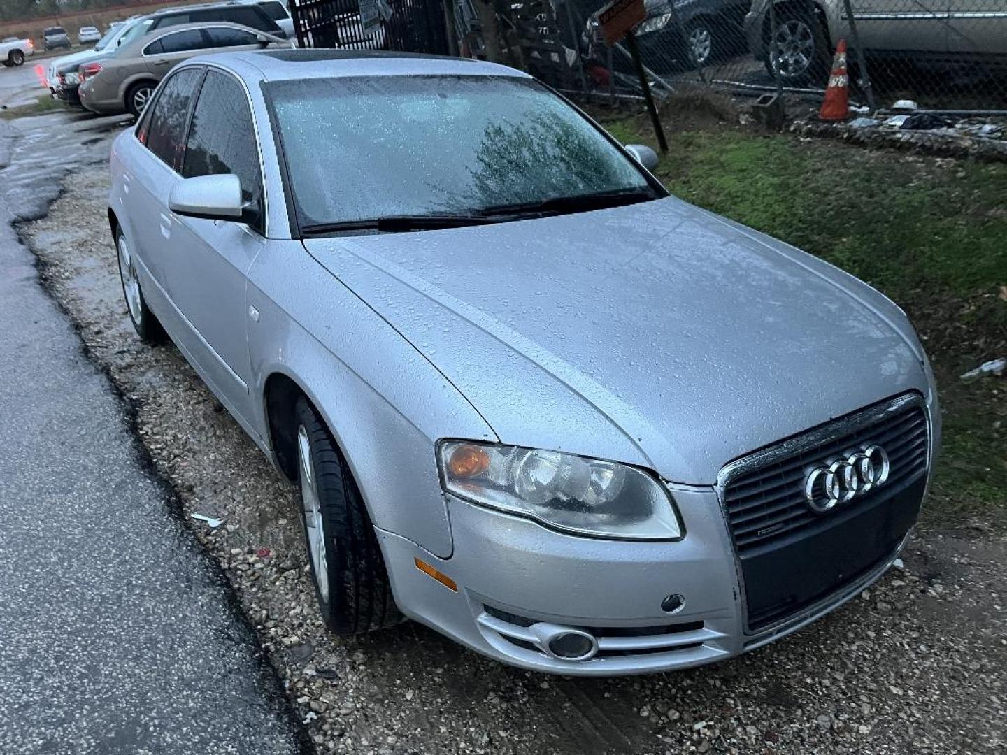 2007 SILVER AUDI A4 2.0T quattro (WAUDF78E87A) with an 2.0L L4 DOHC 16V engine, AUTOMATIC transmission, located at 2303 West Mt. Houston, Houston, 77038, (281) 507-3956, 29.771597, -95.339569 - Photo#5