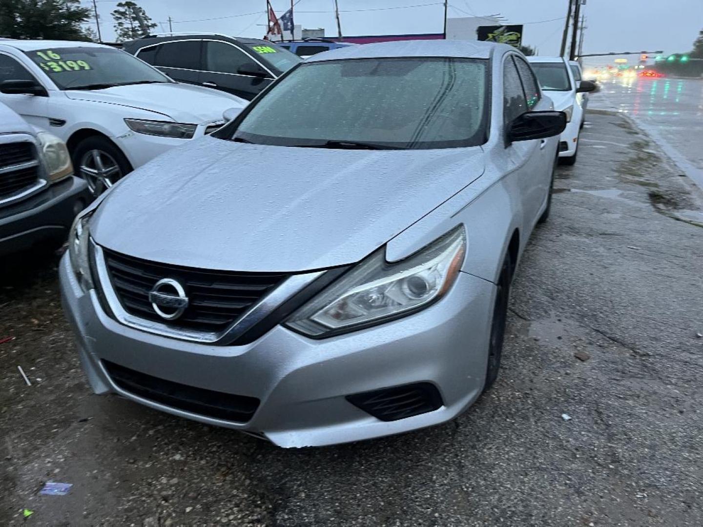 2016 GRAY NISSAN ALTIMA 2.5 S (1N4AL3APXGC) with an 2.5L L4 DOHC 16V engine, AUTOMATIC transmission, located at 2303 West Mt. Houston, Houston, 77038, (281) 507-3956, 29.771597, -95.339569 - Photo#0