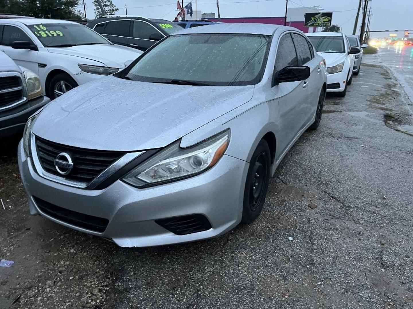 2016 GRAY NISSAN ALTIMA 2.5 S (1N4AL3APXGC) with an 2.5L L4 DOHC 16V engine, AUTOMATIC transmission, located at 2303 West Mt. Houston, Houston, 77038, (281) 507-3956, 29.771597, -95.339569 - Photo#1