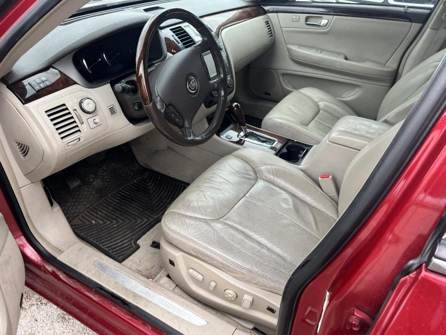 2011 RED CADILLAC DTS Premium w/ Navi (1G6KH5E68BU) with an 4.6L V8 DOHC 32V engine, AUTOMATIC transmission, located at 2303 West Mt. Houston, Houston, 77038, (281) 507-3956, 29.771597, -95.339569 - Photo#3