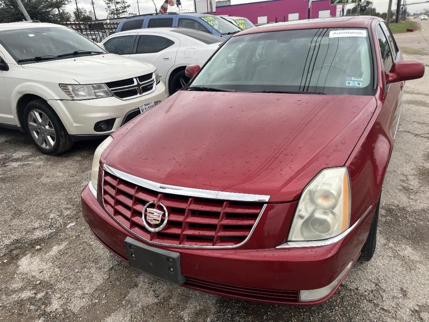 2011 RED CADILLAC DTS Premium w/ Navi (1G6KH5E68BU) with an 4.6L V8 DOHC 32V engine, AUTOMATIC transmission, located at 2303 West Mt. Houston, Houston, 77038, (281) 507-3956, 29.771597, -95.339569 - Photo#6