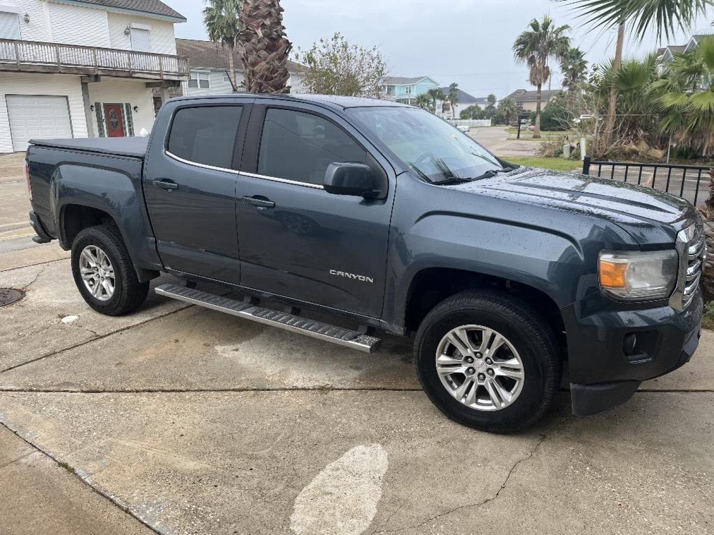 2019 BLUE GMC CANYON SLE Crew Cab 2WD (1GTG5CEN2K1) with an 3.6L V6 DOHC 24V engine, AUTOMATIC transmission, located at 2303 West Mt. Houston, Houston, 77038, (281) 507-3956, 29.771597, -95.339569 - Photo#2