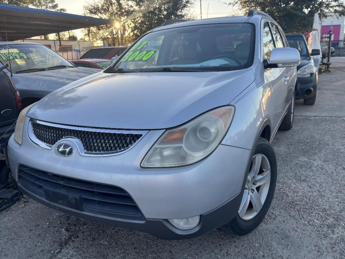 2007 GRAY HYUNDAI VERACRUZ GLS (KM8NU13C07U) with an 3.8L V6 DOHC 24V engine, AUTOMATIC transmission, located at 2303 West Mt. Houston, Houston, 77038, (281) 507-3956, 29.771597, -95.339569 - Photo#1