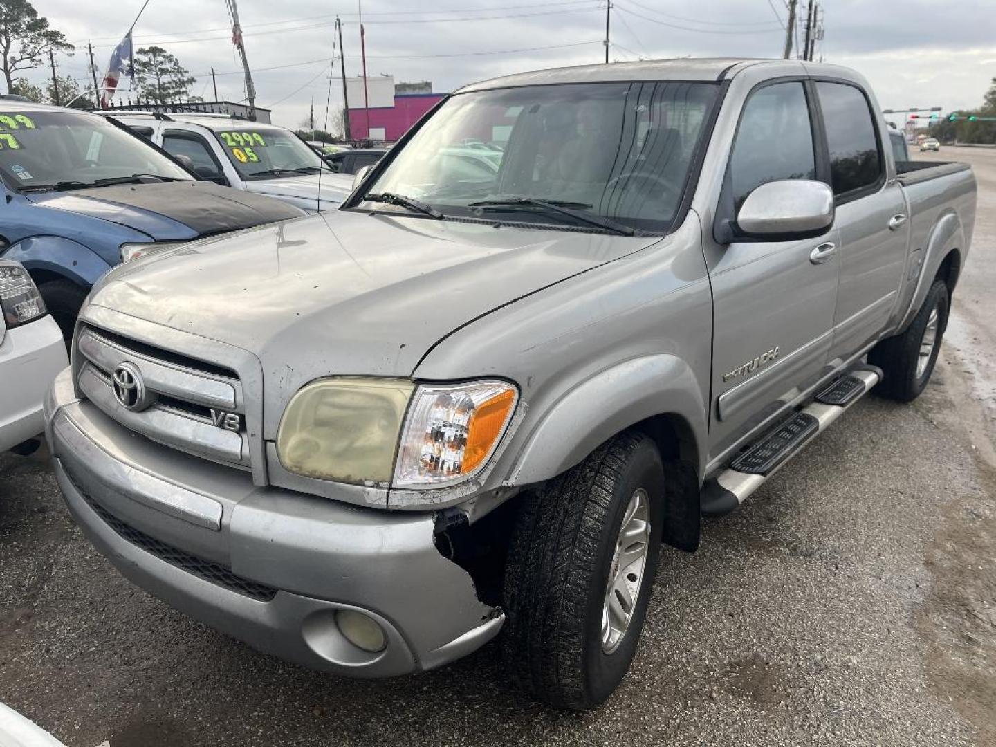 2005 GRAY TOYOTA TUNDRA SR5 Double Cab 2WD (5TBET34125S) with an 4.7L V8 DOHC 32V engine, AUTOMATIC transmission, located at 2303 West Mt. Houston, Houston, 77038, (281) 507-3956, 29.771597, -95.339569 - Photo#1