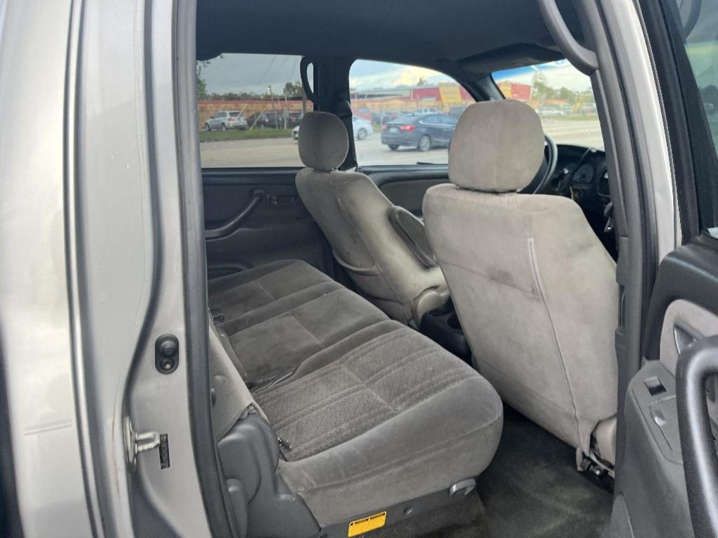 2005 GRAY TOYOTA TUNDRA SR5 Double Cab 2WD (5TBET34125S) with an 4.7L V8 DOHC 32V engine, AUTOMATIC transmission, located at 2303 West Mt. Houston, Houston, 77038, (281) 507-3956, 29.771597, -95.339569 - Photo#3