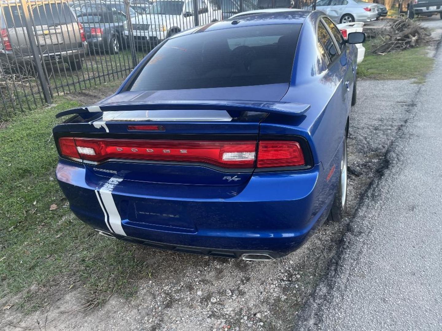 2012 BLUE DODGE CHARGER R/T (2C3CDXCT5CH) with an 5.7L V8 OHV 16V engine, AUTOMATIC transmission, located at 2303 West Mt. Houston, Houston, 77038, (281) 507-3956, 29.771597, -95.339569 - Photo#3