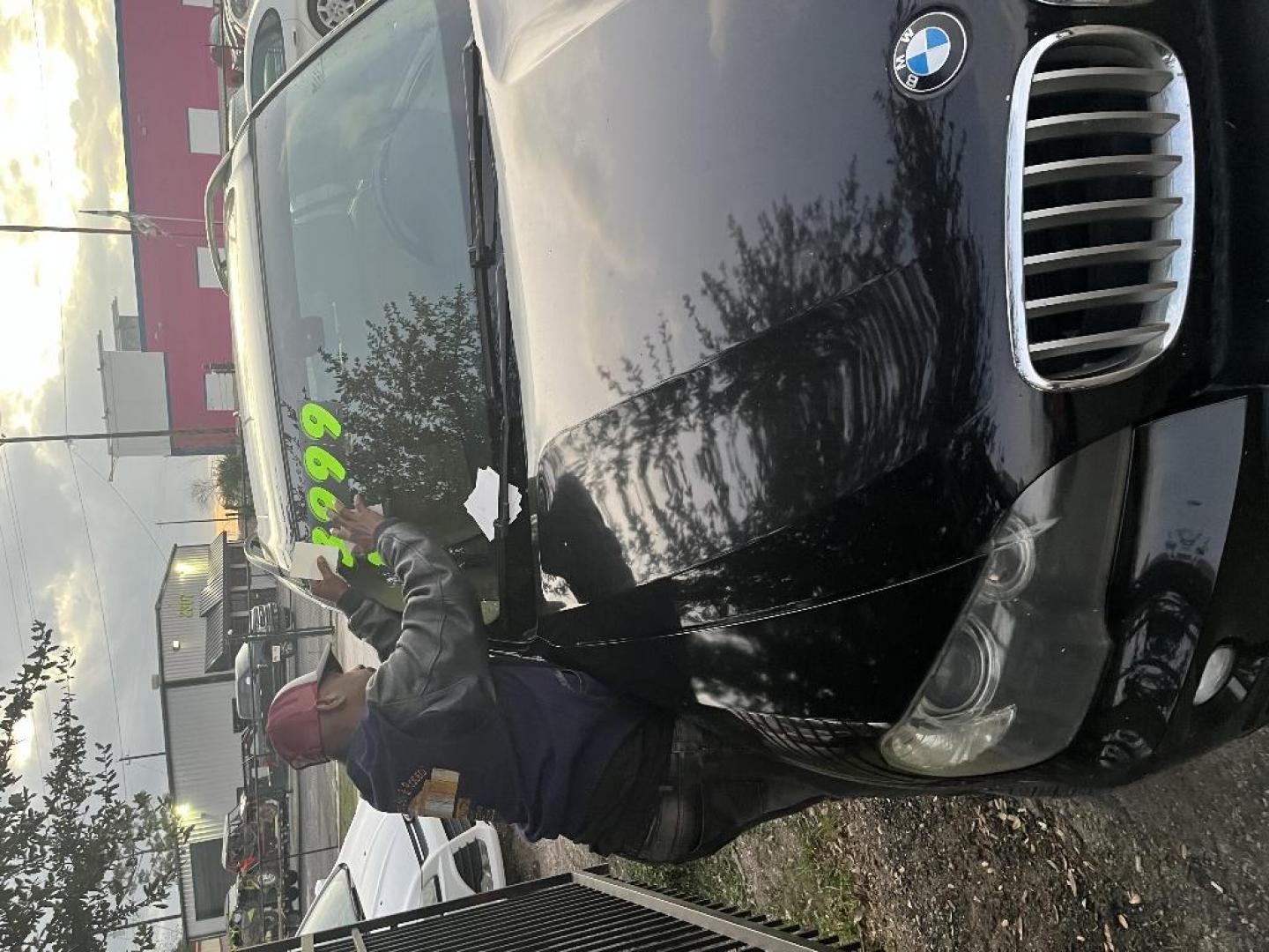 2010 BLACK BMW X5 xDrive35d (5UXFF0C54AL) with an 3.0L L6 DOHC 24V DIESEL engine, AUTOMATIC transmission, located at 2303 West Mt. Houston, Houston, 77038, (281) 507-3956, 29.771597, -95.339569 - Photo#4