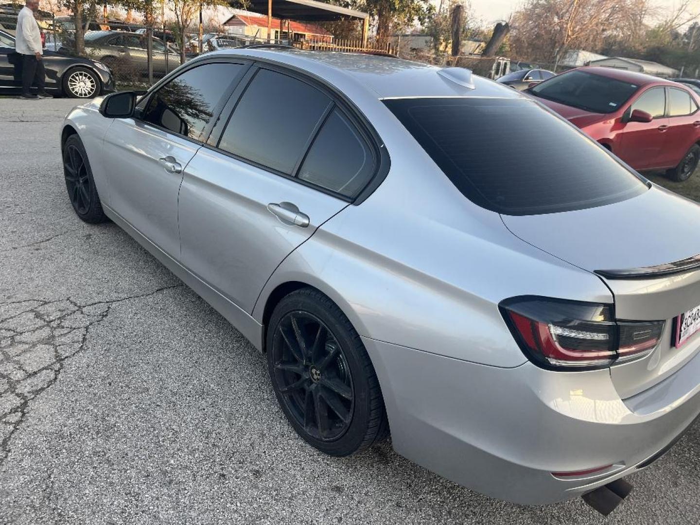 2013 GRAY BMW 3-SERIES 328i xDrive Sedan (WBA3B3C59DF) with an 2.0L L4 DOHC 16V engine, AUTOMATIC transmission, located at 2303 West Mt. Houston, Houston, 77038, (281) 507-3956, 29.771597, -95.339569 - Photo#2