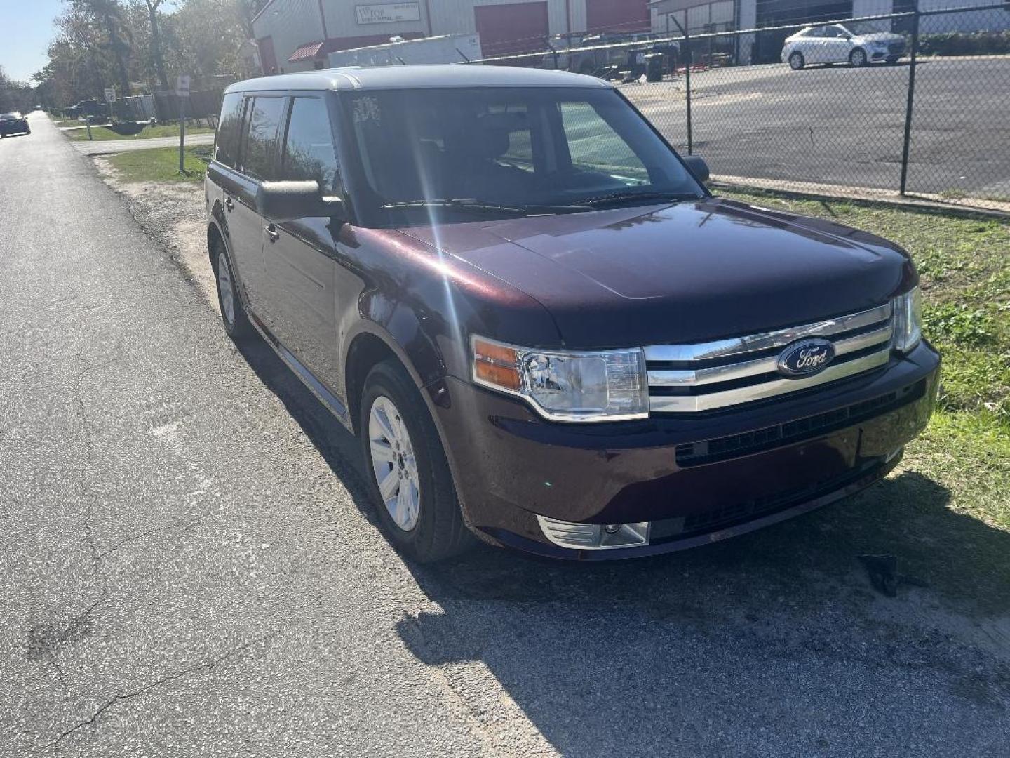 2011 BROWN FORD FLEX SE FWD (2FMGK5BC7BB) with an 3.5L V6 DOHC 24V engine, AUTOMATIC transmission, located at 2303 West Mt. Houston, Houston, 77038, (281) 507-3956, 29.771597, -95.339569 - Photo#0