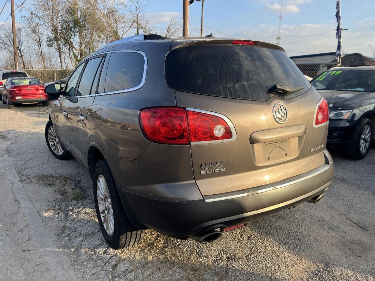 2010 BROWN BUICK ENCLAVE CX FWD (5GALRAED7AJ) with an 3.6L V6 DOHC 24V engine, AUTOMATIC transmission, located at 2303 West Mt. Houston, Houston, 77038, (281) 507-3956, 29.771597, -95.339569 - Photo#1