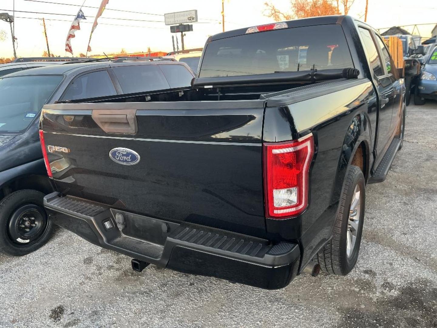 2017 BLACK FORD F-150 King-Ranch SuperCrew 5.5-ft. 2WD (1FTEW1CP0HK) with an 2.7L V6 DOHC 24V engine, AUTOMATIC transmission, located at 2303 West Mt. Houston, Houston, 77038, (281) 507-3956, 29.771597, -95.339569 - Photo#4