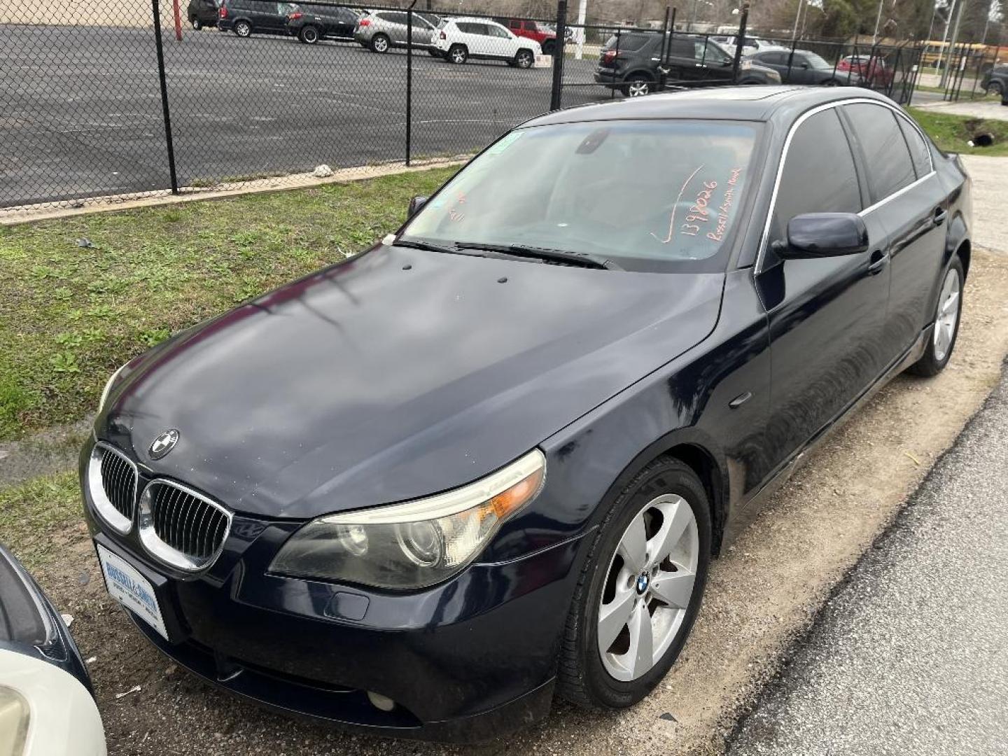 2007 BLACK BMW 5-SERIES 525xi (WBANF33517C) with an 3.0L L6 DOHC 24V engine, AUTOMATIC transmission, located at 2303 West Mt. Houston, Houston, 77038, (281) 507-3956, 29.771597, -95.339569 - Photo#3