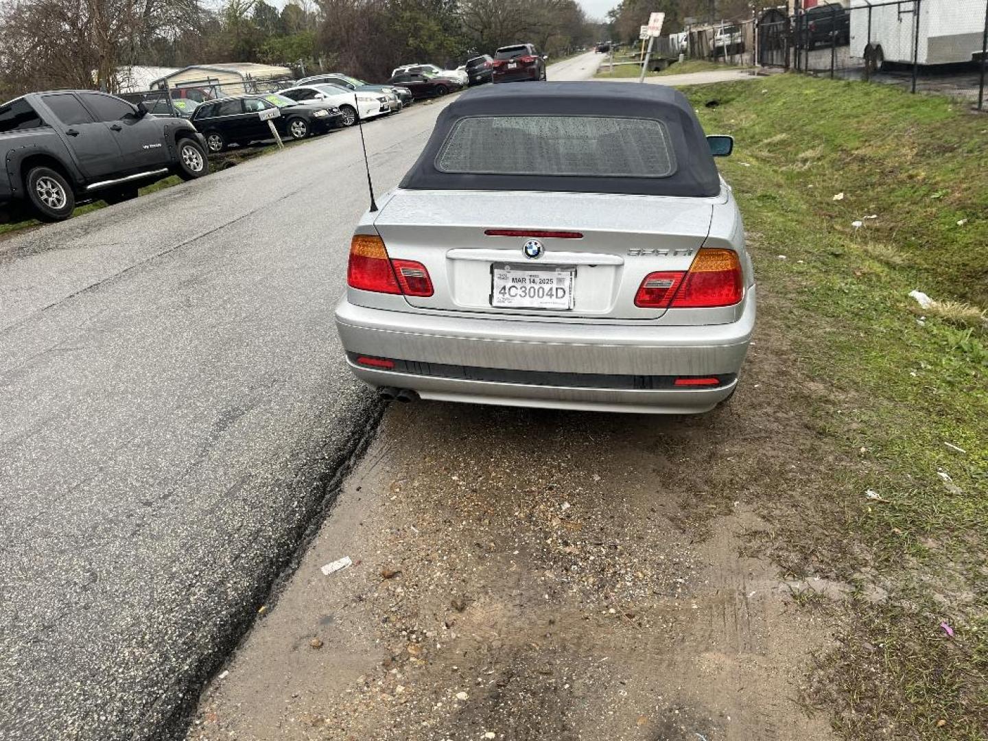 2004 GRAY BMW 3-SERIES 325Ci convertible (WBABW334X4P) with an 2.5L L6 DOHC 24V engine, AUTOMATIC transmission, located at 2303 West Mt. Houston, Houston, 77038, (281) 507-3956, 29.771597, -95.339569 - Photo#3