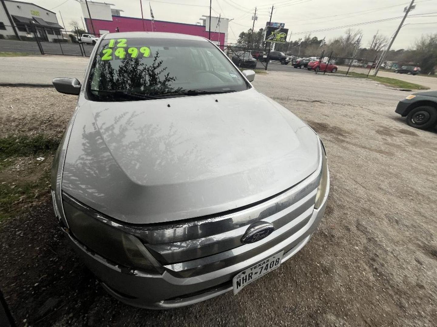 2012 GRAY FORD FUSION SE (3FAHP0HA7CR) with an 2.5L L4 DOHC 16V engine, AUTOMATIC transmission, located at 2303 West Mt. Houston, Houston, 77038, (281) 507-3956, 29.771597, -95.339569 - Photo#3