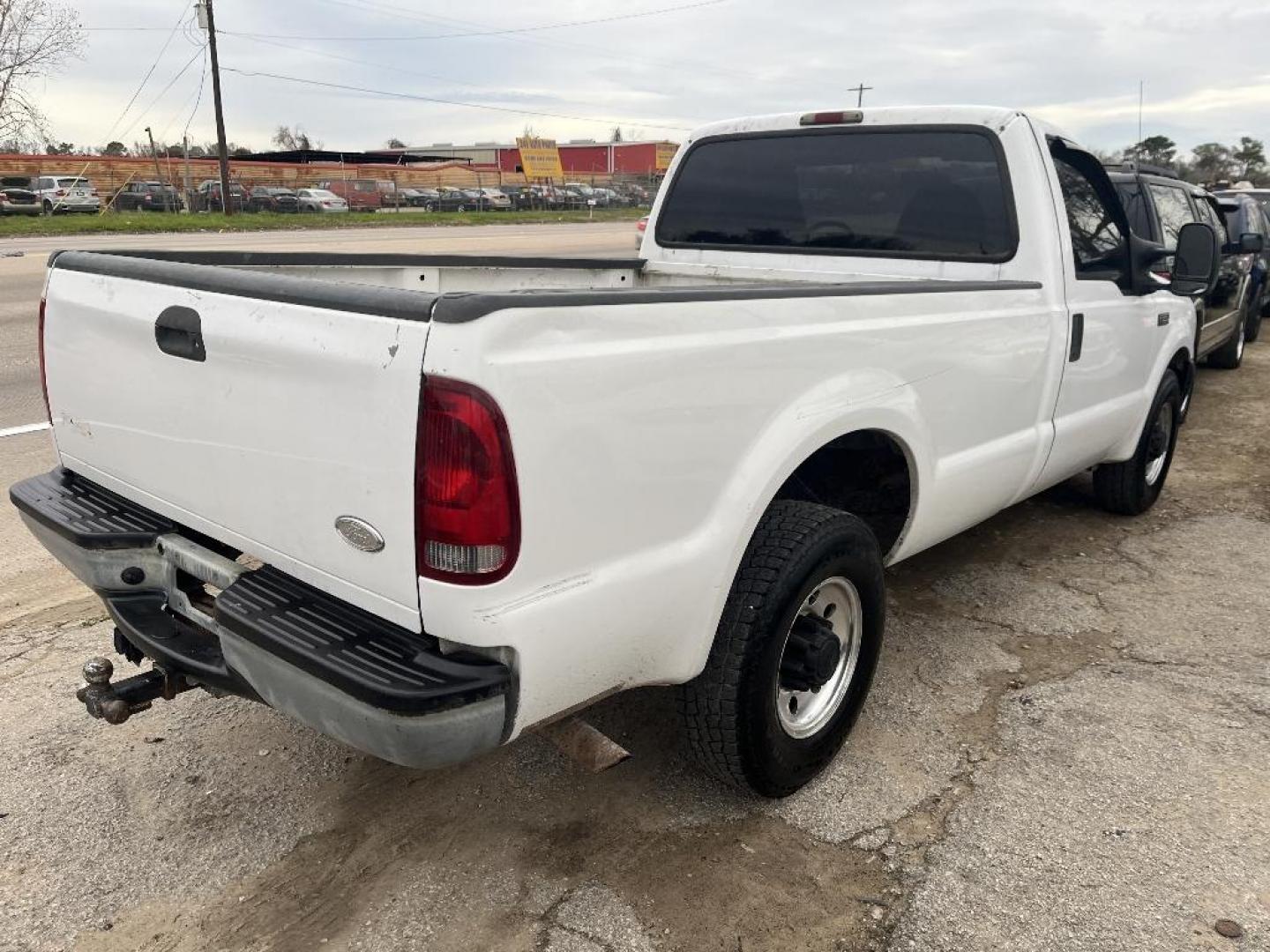 2003 WHITE FORD F-250 SD King Ranch Long Bed 2WD (1FTNF20L63E) with an 5.4L V8 SOHC 16V engine, AUTOMATIC transmission, located at 2303 West Mt. Houston, Houston, 77038, (281) 507-3956, 29.771597, -95.339569 - Photo#3