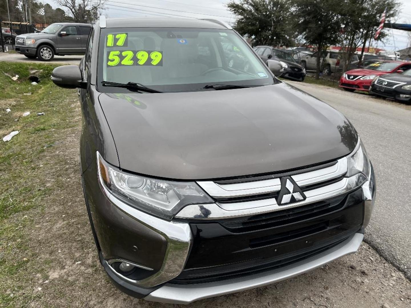 2017 GRAY MITSUBISHI OUTLANDER SE 2WD (JA4AD3A36HZ) with an 2.4L L4 DOHC 16V engine, AUTOMATIC transmission, located at 2303 West Mt. Houston, Houston, 77038, (281) 507-3956, 29.771597, -95.339569 - Photo#7