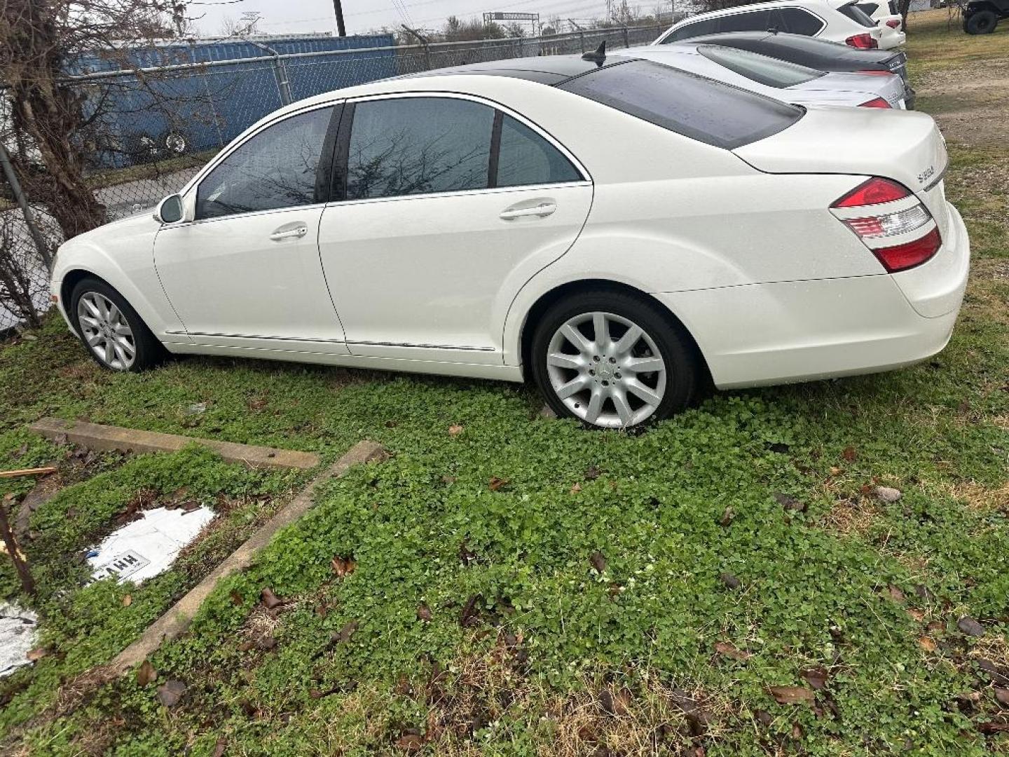 2008 BLACK MERCEDES-BENZ S-CLASS S550 (WDDNG71X78A) with an 5.5L V8 DOHC 32V engine, AUTOMATIC transmission, located at 2303 West Mt. Houston, Houston, 77038, (281) 507-3956, 29.771597, -95.339569 - Photo#0