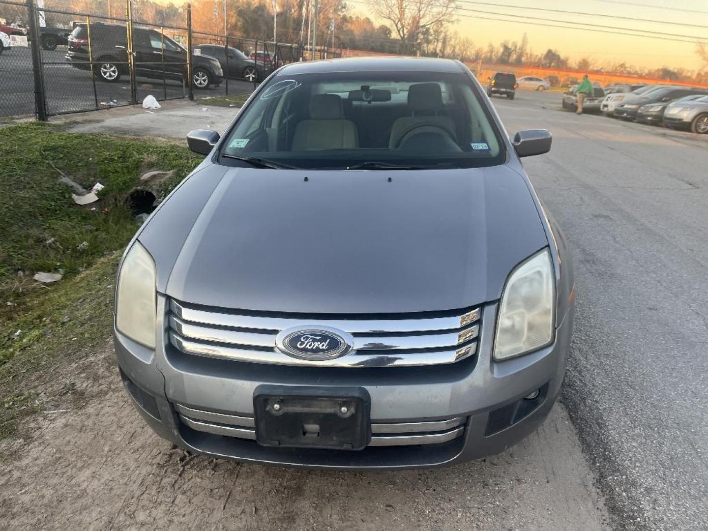 2007 BROWN FORD FUSION V6 SE (3FAHP07127R) with an 3.0L V6 DOHC 24V engine, AUTOMATIC transmission, located at 2303 West Mt. Houston, Houston, 77038, (281) 507-3956, 29.771597, -95.339569 - Photo#0