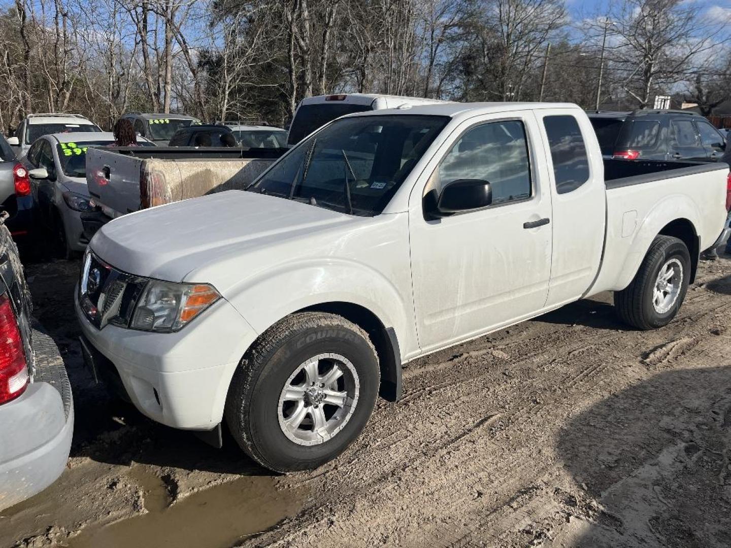 2013 WHITE NISSAN FRONTIER SV I4 King Cab 2WD (1N6BD0CTXDN) with an 2.5L L4 DOHC 16V engine, AUTOMATIC transmission, located at 2303 West Mt. Houston, Houston, 77038, (281) 507-3956, 29.771597, -95.339569 - Photo#0