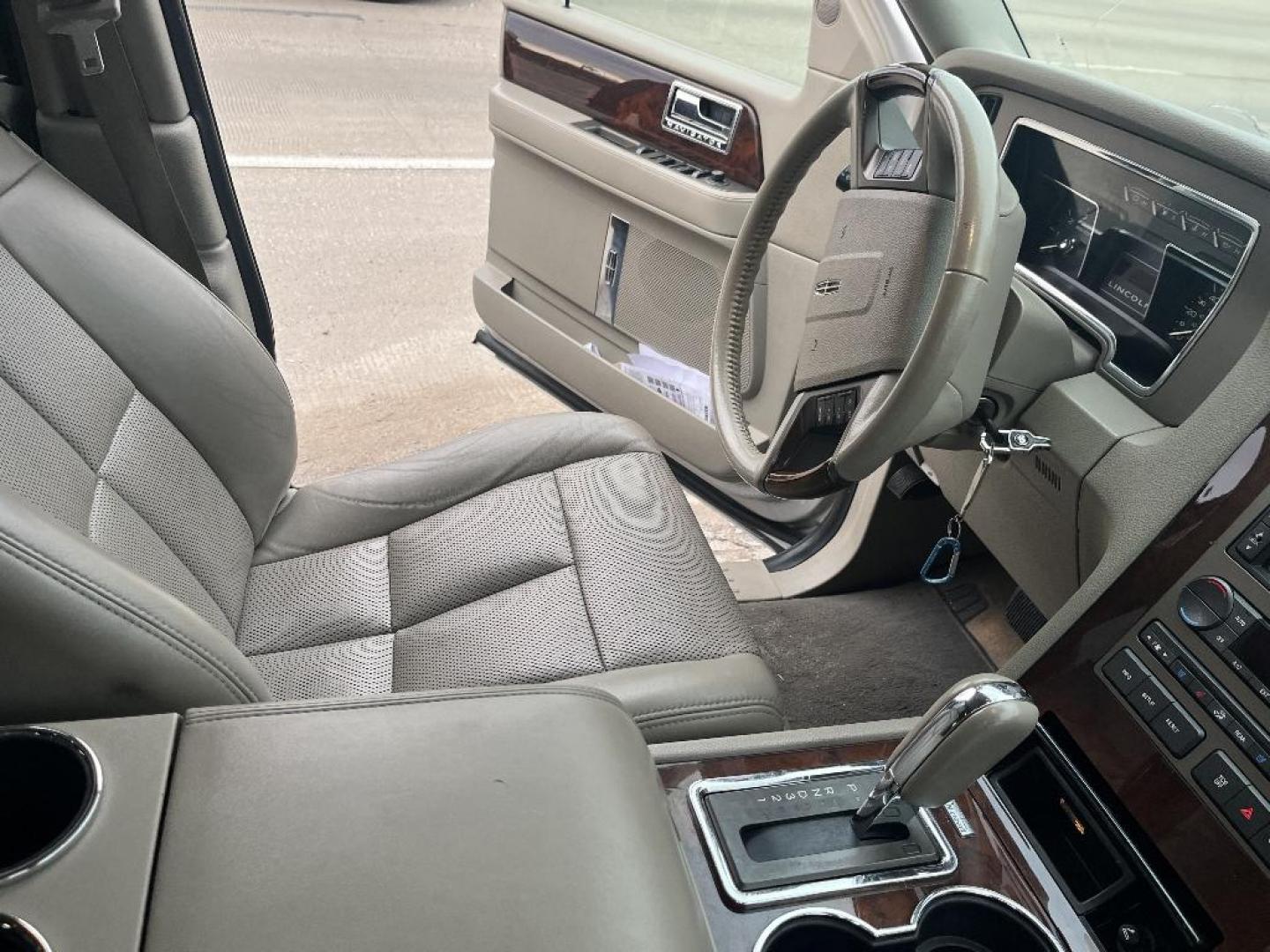 2013 GRAY LINCOLN NAVIGATOR 2WD (5LMJJ2H58DE) with an 5.4L V8 SOHC 24V engine, AUTOMATIC transmission, located at 2303 West Mt. Houston, Houston, 77038, (281) 507-3956, 29.771597, -95.339569 - Photo#5