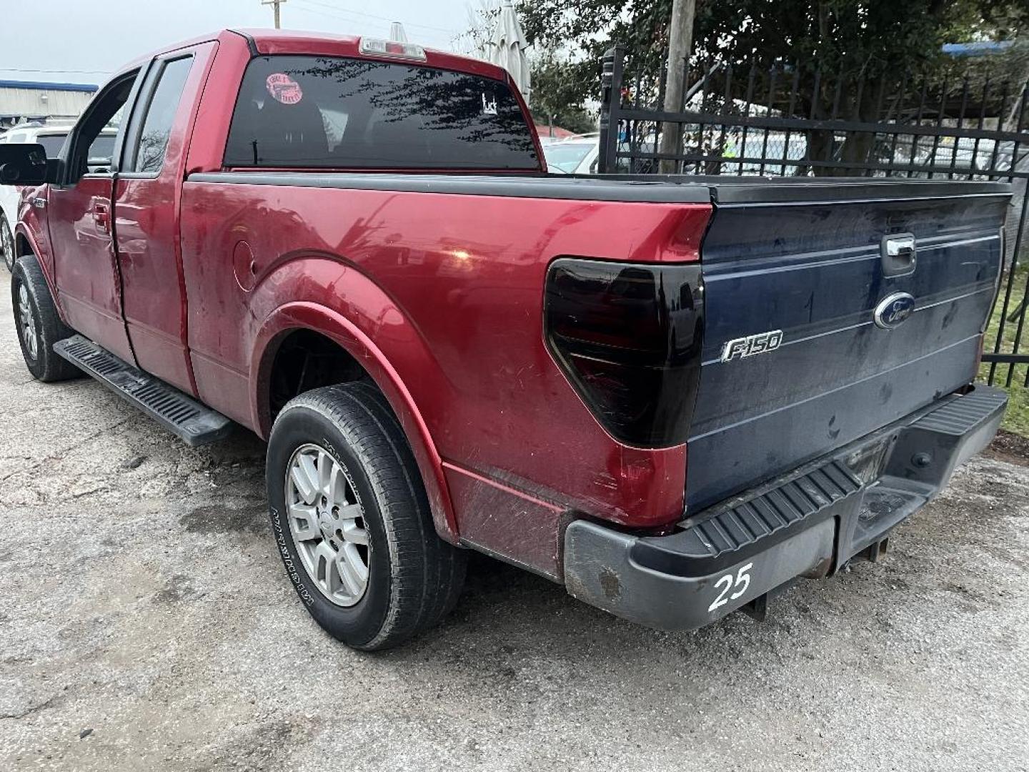 2010 RED FORD F-150 Lariat SuperCab 6.5-ft. Bed 2WD (1FTEX1C81AK) with an 4.6L V8 SOHC 24V engine, AUTOMATIC transmission, located at 2303 West Mt. Houston, Houston, 77038, (281) 507-3956, 29.771597, -95.339569 - Photo#6