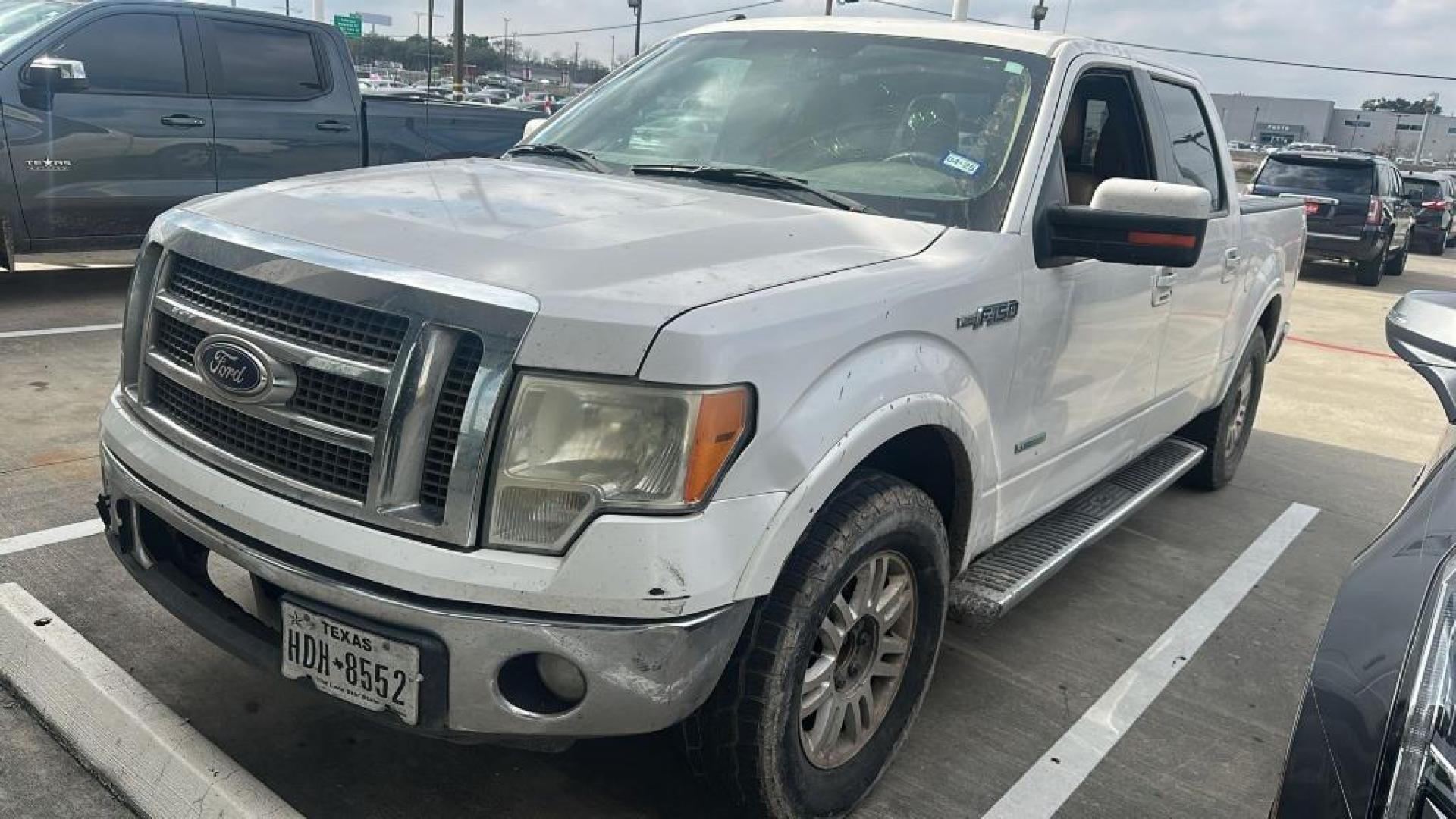 2011 WHITE FORD F-150 Platinum SuperCrew 6.5-ft. Bed 2WD (1FTFW1CT5BF) with an 3.5L V6 TURBO engine, AUTOMATIC transmission, located at 2303 West Mt. Houston, Houston, 77038, (281) 507-3956, 29.771597, -95.339569 - Photo#0