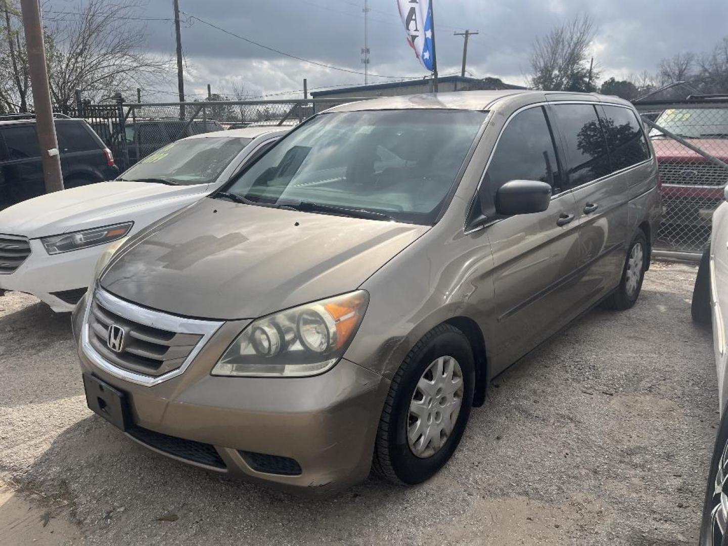 2010 BROWN HONDA ODYSSEY LX (5FNRL3H27AB) with an 3.5L V6 SOHC 24V engine, AUTOMATIC transmission, located at 2303 West Mt. Houston, Houston, 77038, (281) 507-3956, 29.771597, -95.339569 - Photo#4