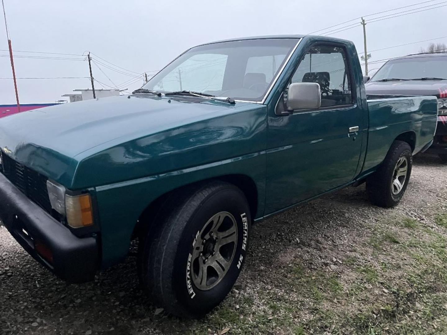 1996 GREEN NISSAN PICKUP Reg. Cab 2WD (1N6SD11S4TC) with an 2.4L L4 SOHC 12V engine, AUTOMATIC transmission, located at 2303 West Mt. Houston, Houston, 77038, (281) 507-3956, 29.771597, -95.339569 - Photo#4