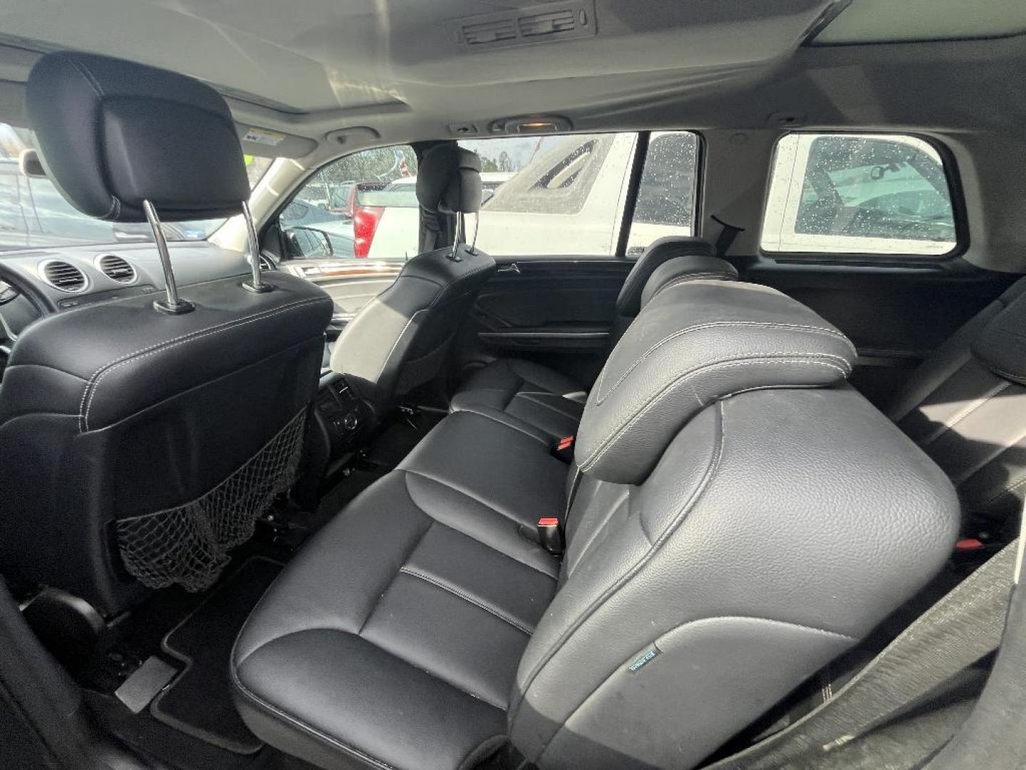 2011 BLACK MERCEDES-BENZ GL-CLASS GL450 4MATIC (4JGBF7BE0BA) with an 4.7L V8 DOHC 32V engine, AUTOMATIC transmission, located at 2303 West Mt. Houston, Houston, 77038, (281) 507-3956, 29.771597, -95.339569 - Photo#2