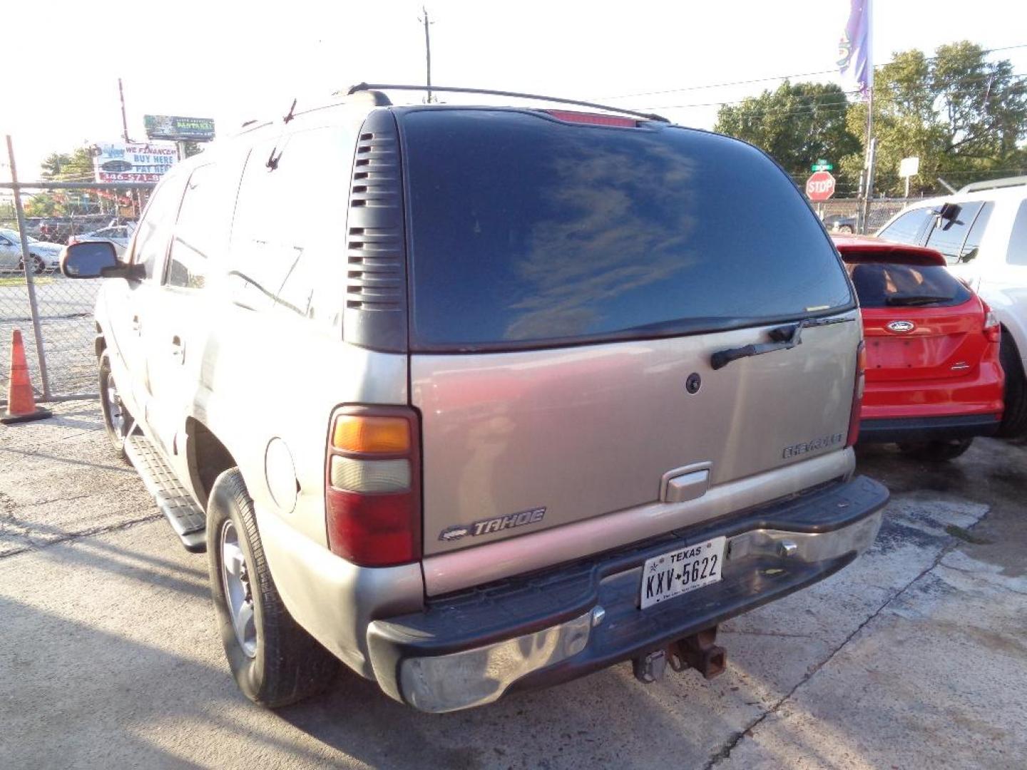 2001 TAN CHEVROLET TAHOE 2WD (1GNEC13TX1R) with an 5.3L V8 OHV 16V engine, AUTOMATIC transmission, located at 2303 West Mt. Houston, Houston, 77038, (281) 507-3956, 29.771597, -95.339569 - Photo#3