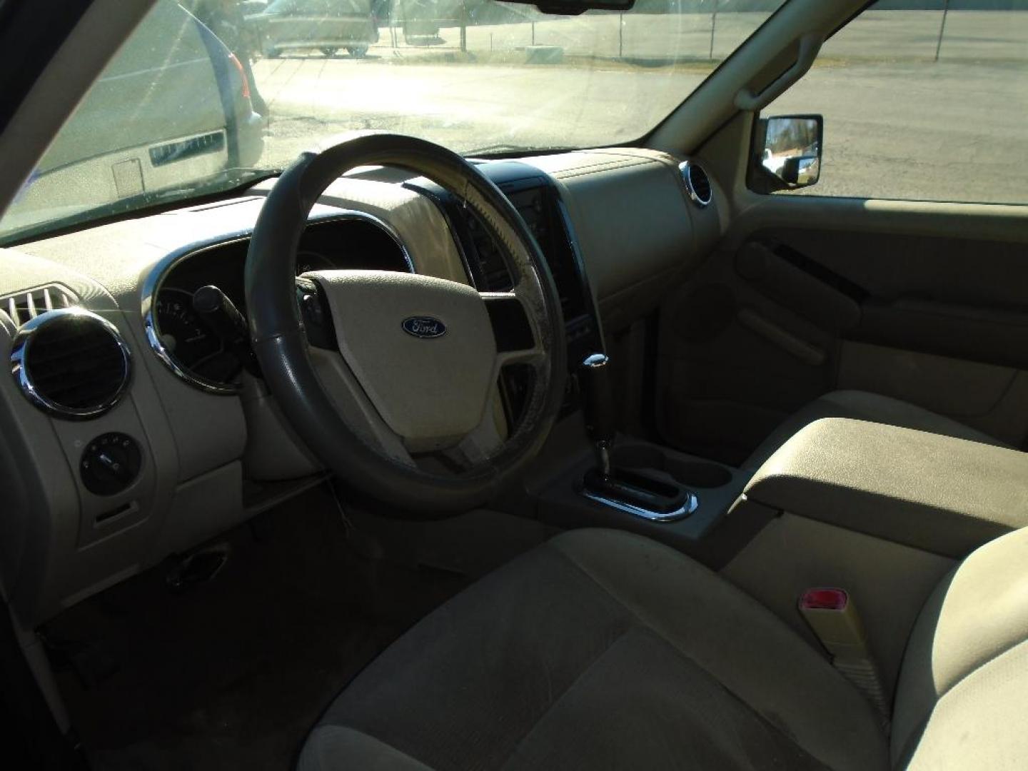 2007 BLACK FORD EXPLORER XLT 4.6L 4WD (1FMEU73857U) with an 4.6L V8 SOHC 16V engine, AUTOMATIC transmission, located at 2303 West Mt. Houston, Houston, Texas, 77038, (281) 507-3956, 29.771597, -95.339569 - Photo#3