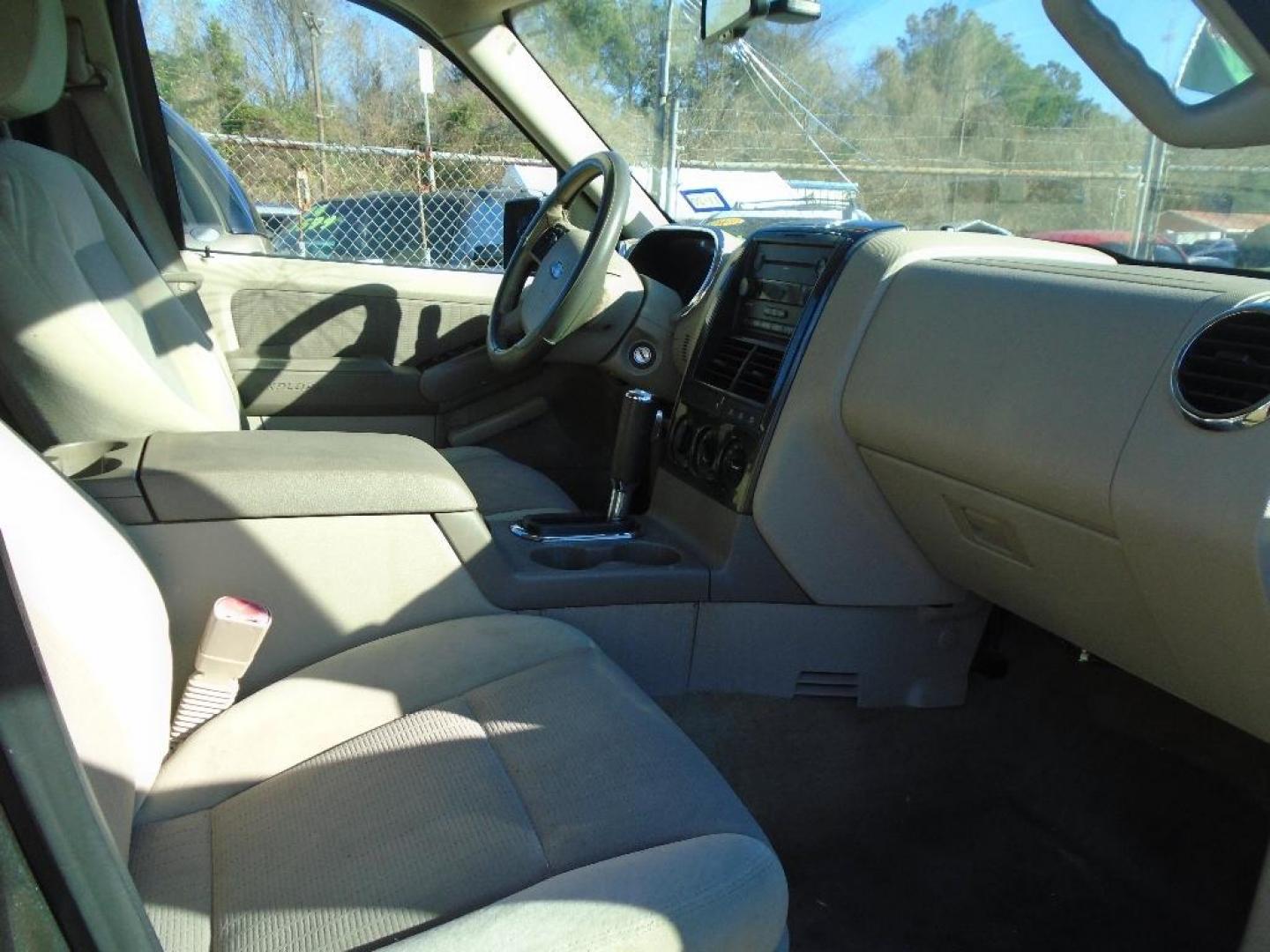 2007 BLACK FORD EXPLORER XLT 4.6L 4WD (1FMEU73857U) with an 4.6L V8 SOHC 16V engine, AUTOMATIC transmission, located at 2303 West Mt. Houston, Houston, 77038, (281) 507-3956, 29.771597, -95.339569 - Photo#5