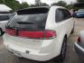 2007 WHITE LINCOLN MKX FWD (2LMDU68C67B) with an 3.5L V6 DOHC 24V engine, AUTOMATIC transmission, located at 2303 West Mt. Houston, Houston, 77038, (281) 507-3956, 29.771597, -95.339569 - Photo#4