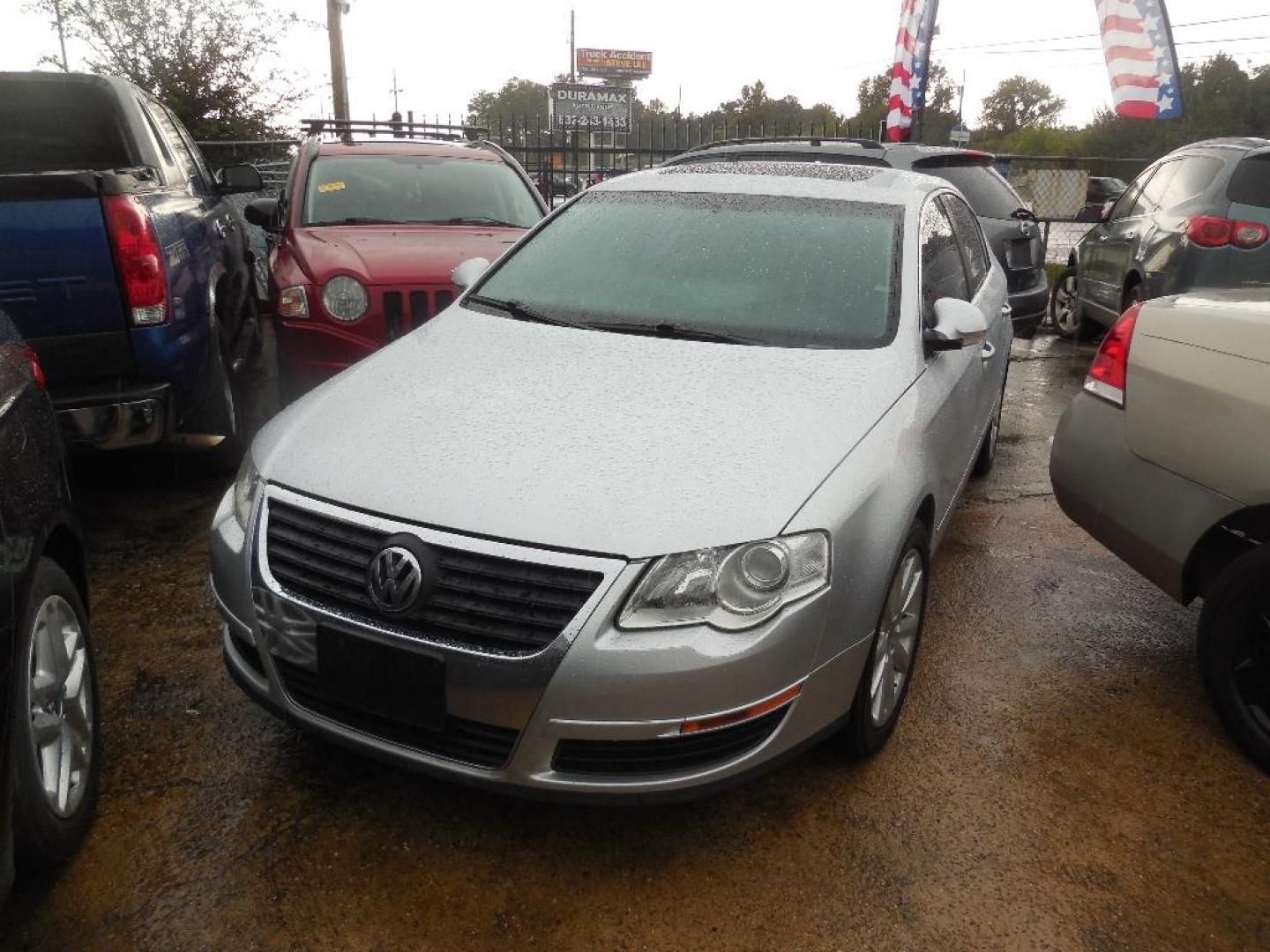 2006 GRAY VOLKSWAGEN PASSAT 2.0T (WVWEK93C56P) with an 2.0L L4 DOHC 16V TURBO engine, AUTOMATIC transmission, located at 2303 West Mt. Houston, Houston, 77038, (281) 507-3956, 29.771597, -95.339569 - Photo#0